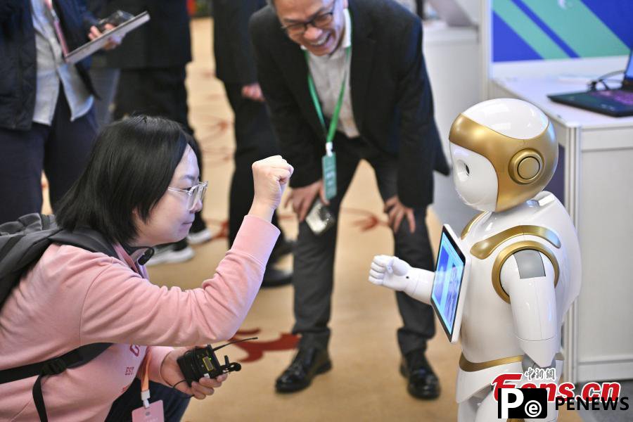 Humanoid robot competition in Beijing draws visitors