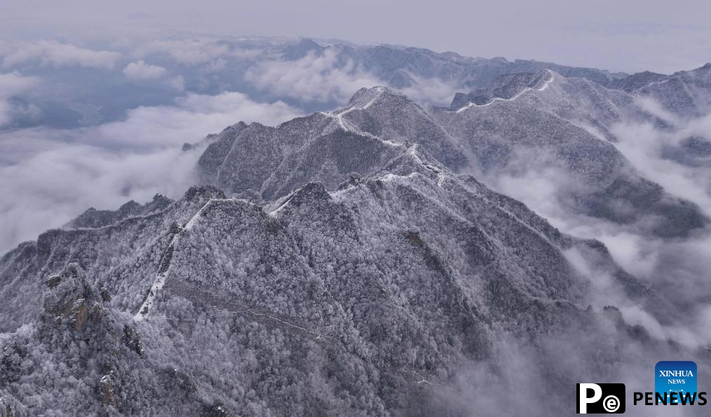 Snow scenery of Zhangjiajie National Forest Park in Hunan