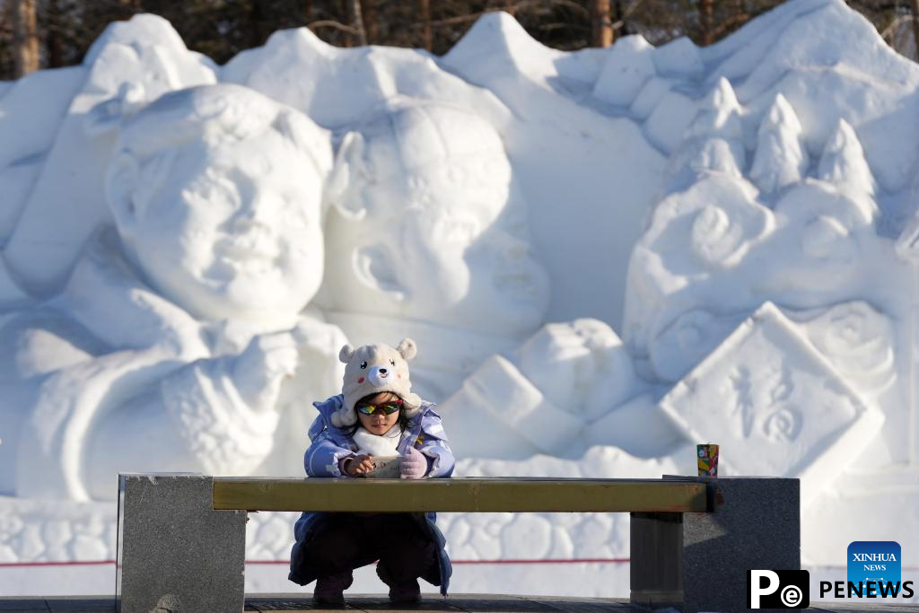 Snow Sculpture Art Expo park closed with rising of temperature