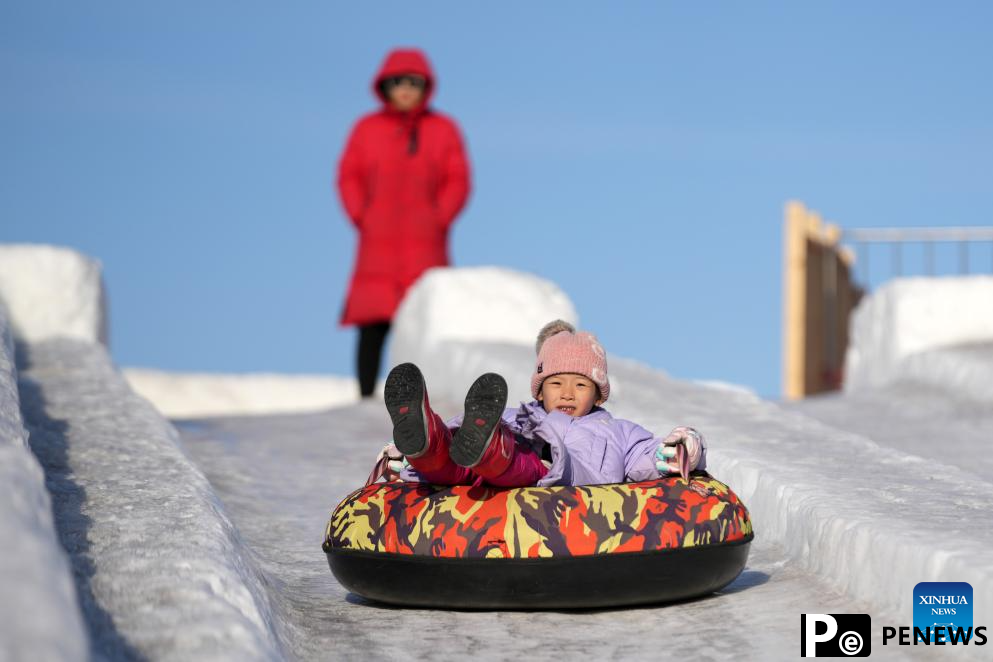 Snow Sculpture Art Expo park closed with rising of temperature