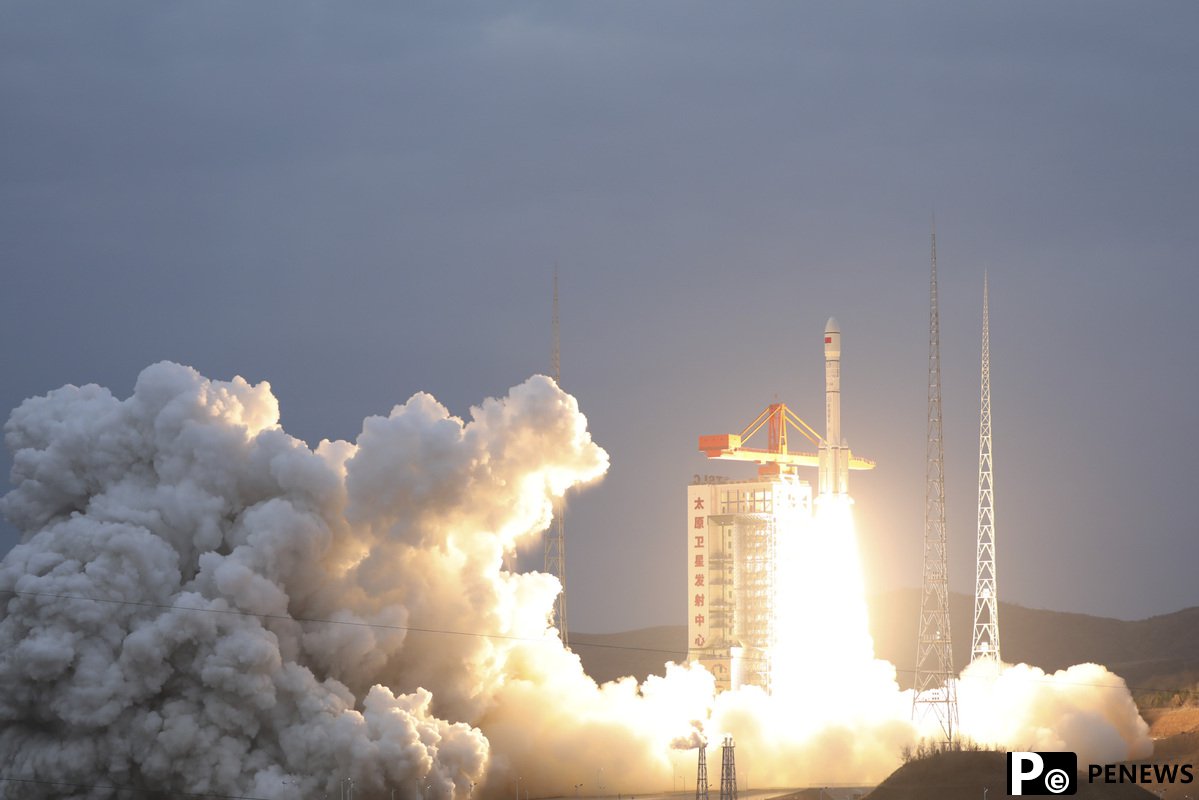 China sends multirole satellite into orbit