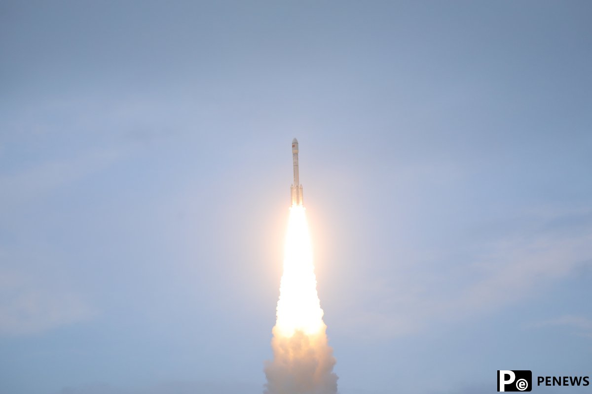China sends multirole satellite into orbit