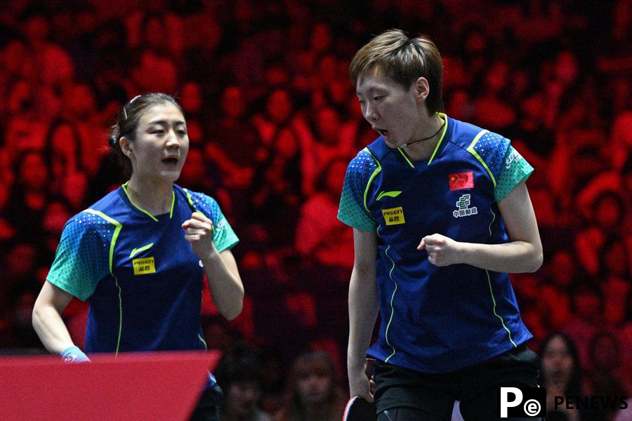 Chinese paddlers set to sweep all five titles at WTT Singapore Smash