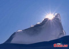 Incredible ice formations on Sayram Lake in Xinjiang