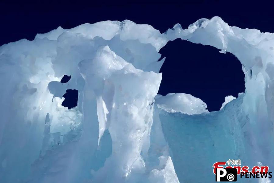 Incredible ice formations on Sayram Lake in Xinjiang