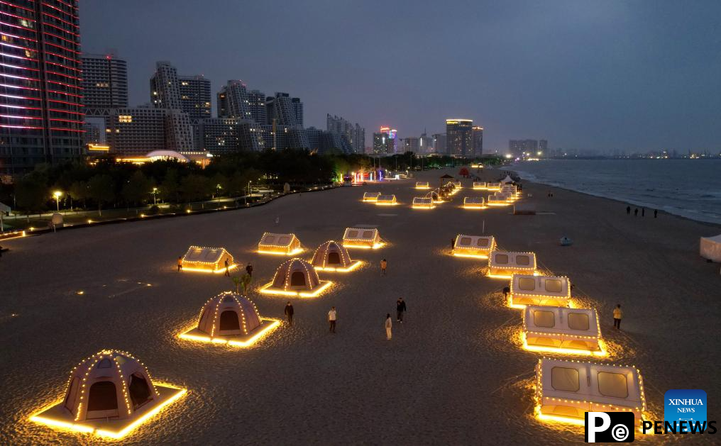 Newly opened camping attracts tourists in Qinhuangdao, N China
