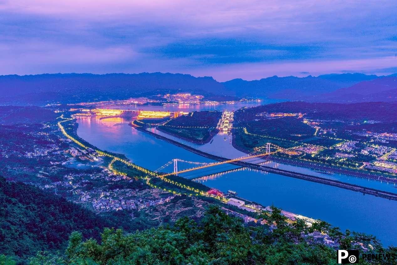 China builds world