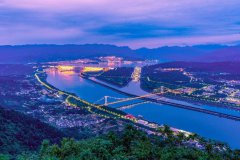 China builds world's largest clean energy corridor