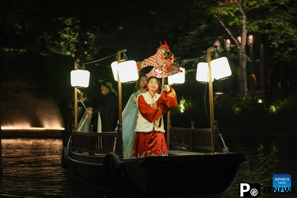 In pics: Puyuan Fashion Resort in Jiaxing, E China