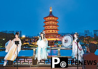 Small cities become popular tourist destinations