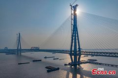 Construction of Changtai Yangtze River Bridge in progress
