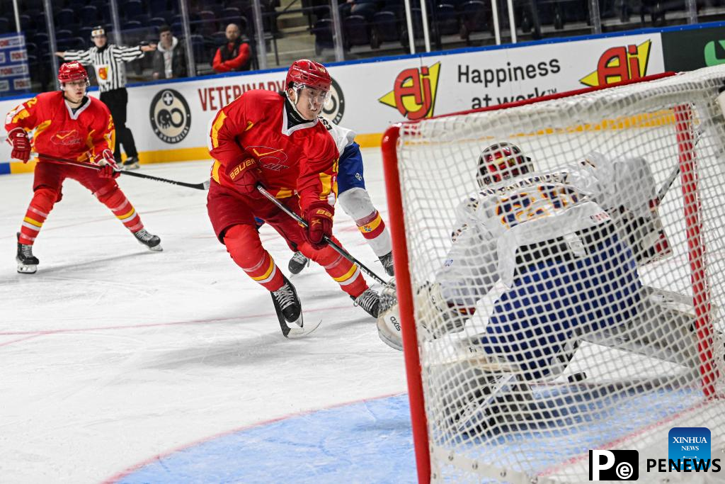 China beats Spain in Ice Hockey Men