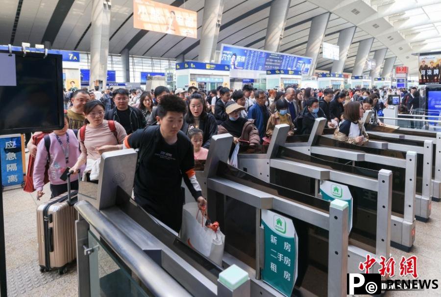 Tourism thrives during China