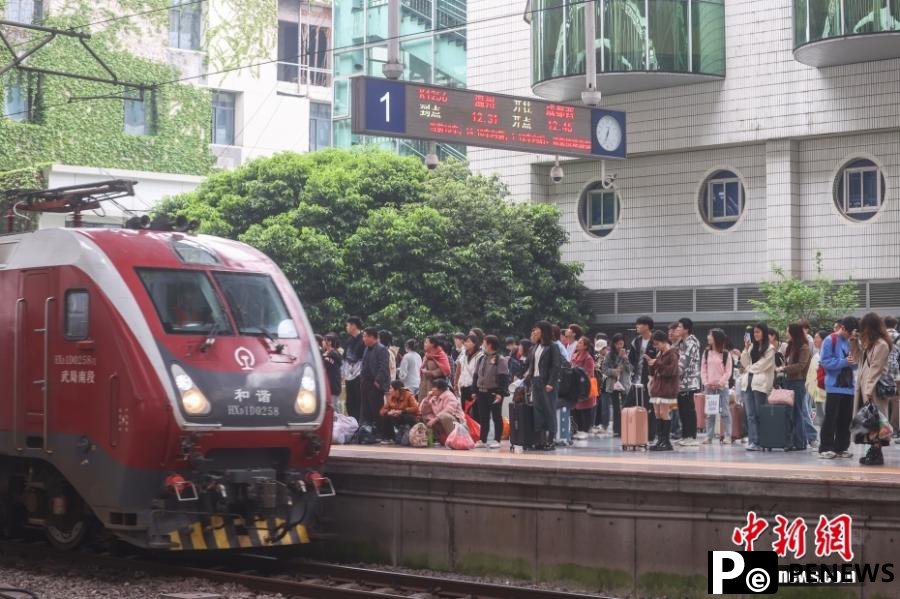Tourism thrives during China