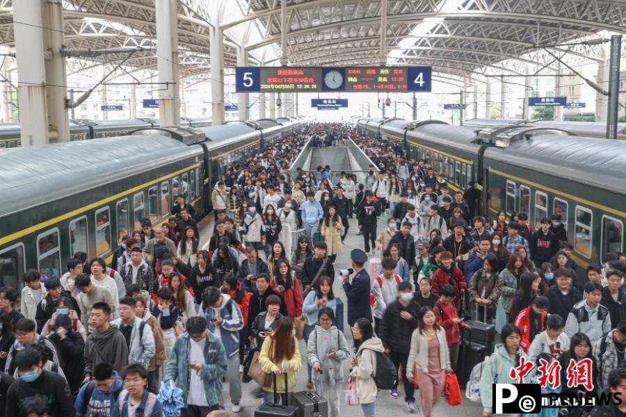 Tourism thrives during China