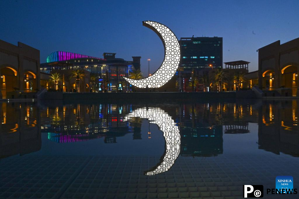 Kuwait sets Guinness World Record for largest illuminated steel sculpture of crescent