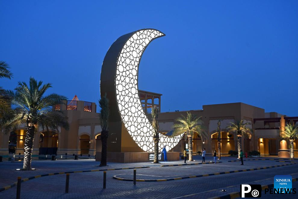Kuwait sets Guinness World Record for largest illuminated steel sculpture of crescent