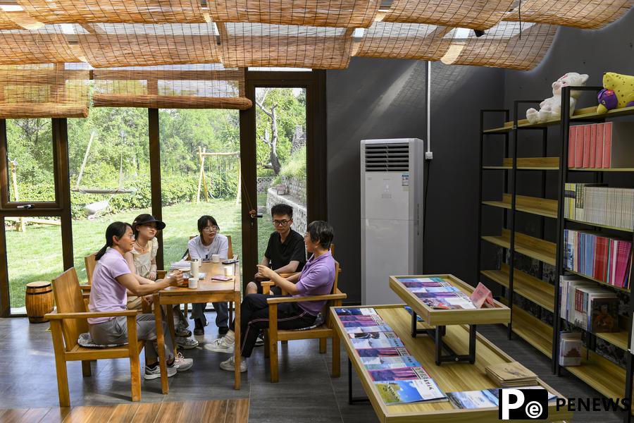 Village in Beijing develops tourism relying on Great Wall resources