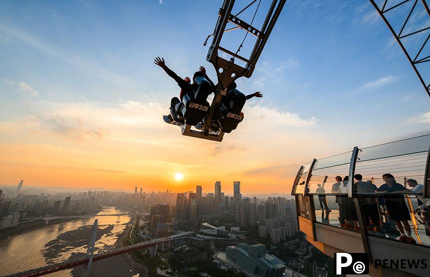 Splendid views of Chongqing, one of the 10 most popular Chinese destinations of foreign tourists