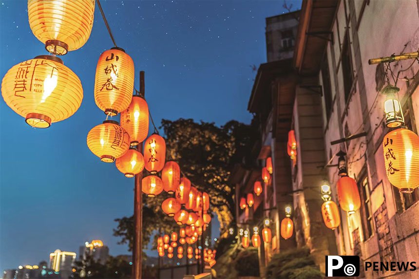 Splendid views of Chongqing, one of the 10 most popular Chinese destinations of foreign tourists