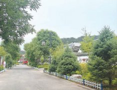 Thriving tourism benefits Chinese people