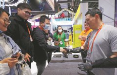 Brain-machine integration spawns global biz race