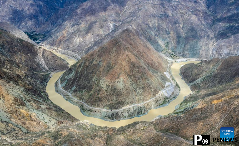 View of bend of Jinsha River in SW China
