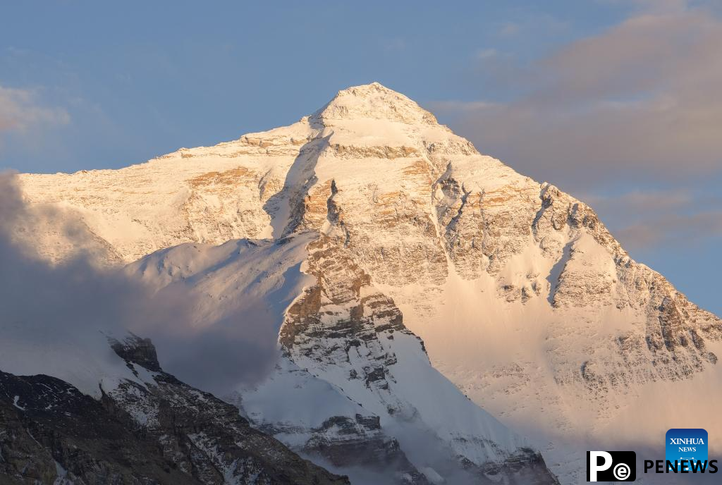 View of Mount Qomolangma at sunset