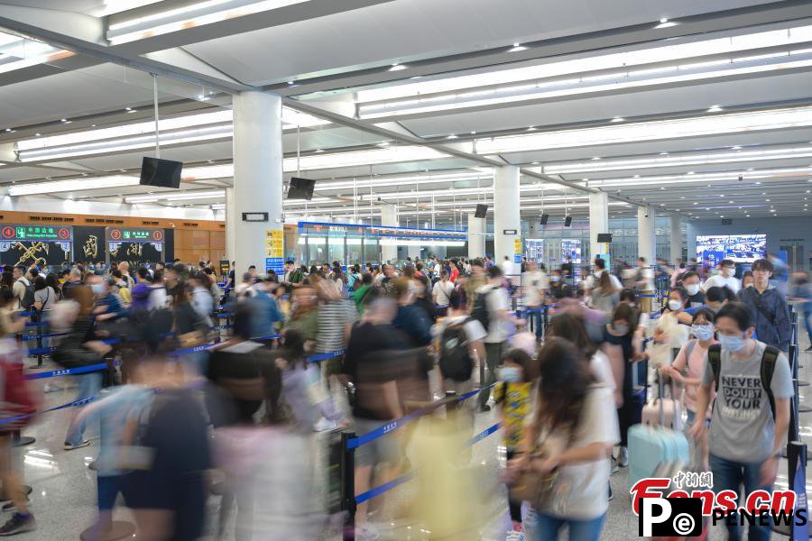 Hong Kong-Zhuhai-Macao Bridge receives over 10 mln passenger trips