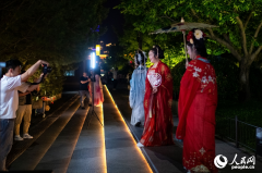 Exploring the hustle and bustle of Xi'an