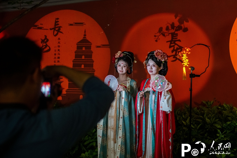 Exploring the hustle and bustle of Xi