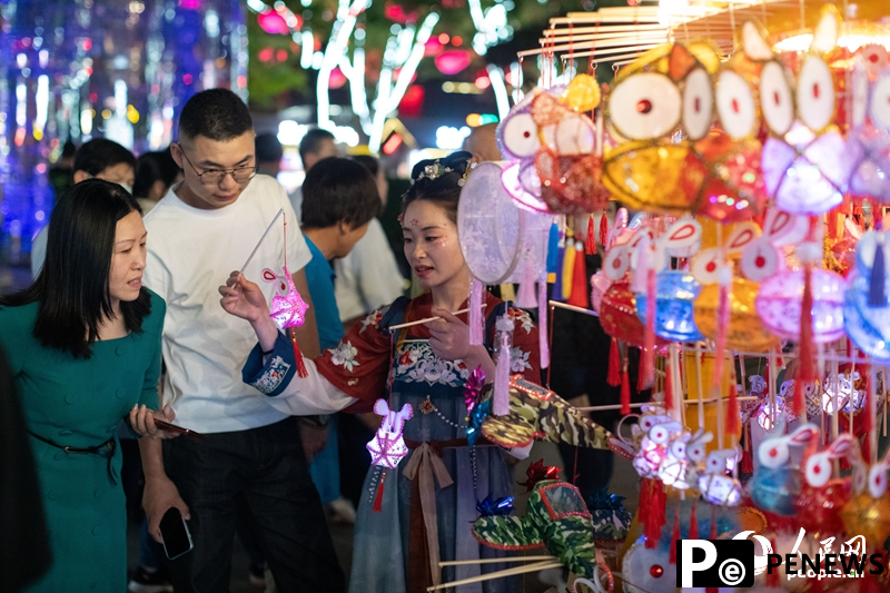 Exploring the hustle and bustle of Xi