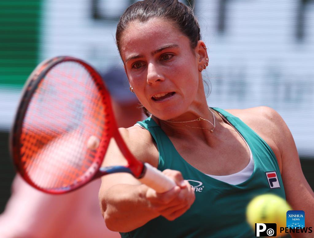 Sabalenka, Rybakina breeze into quarterfinals at French Open