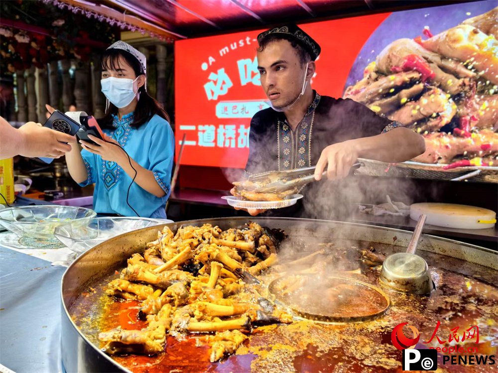 A glimpse of vibrant nightlife at international grand bazaar in NW China