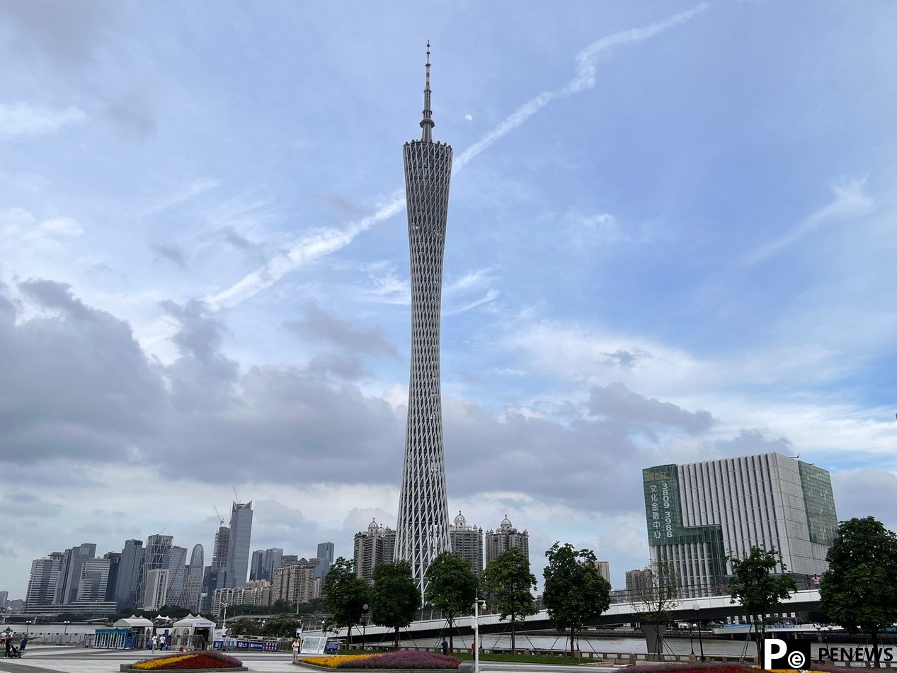 UK students admire unique architecture of Guangzhou