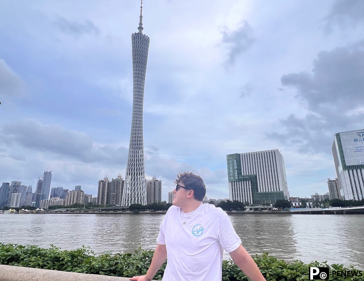 UK students admire unique architecture of Guangzhou