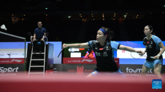 China's Chen, Jia win women's doubles at Singapore Badminton Open