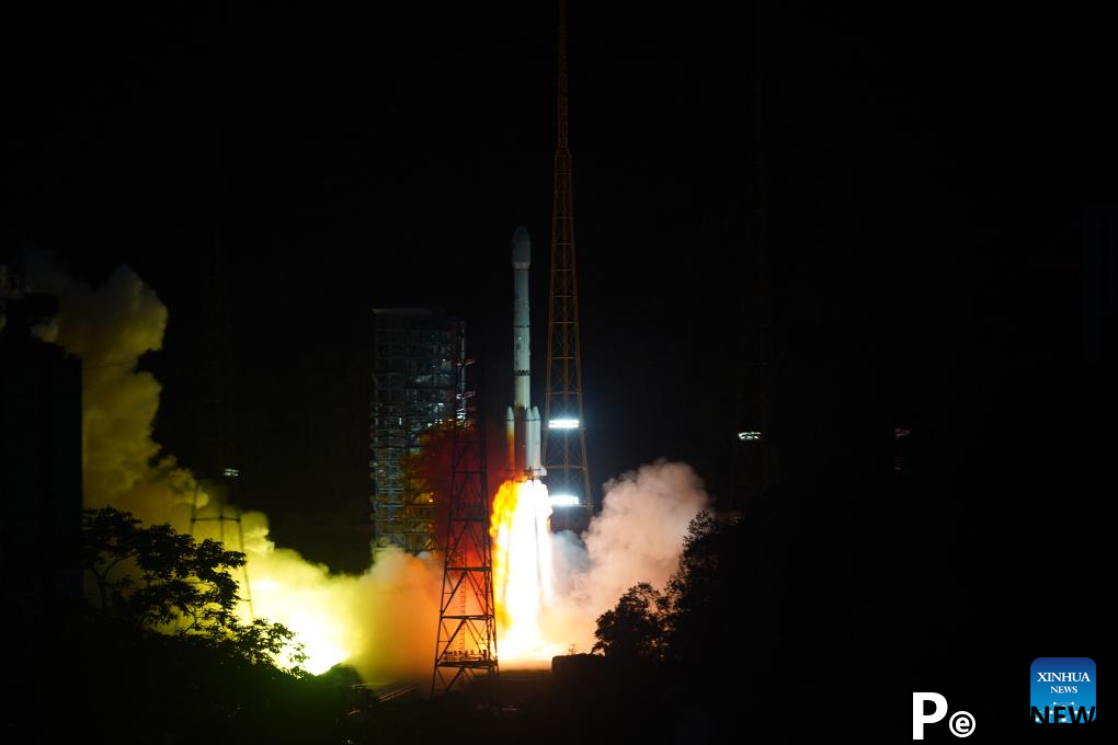 China launches communication satellite for Pakistan