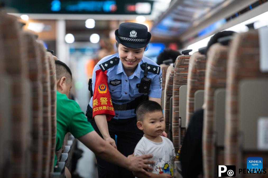 Fuxing bullet trains on Wuhan-Guangzhou section start operating