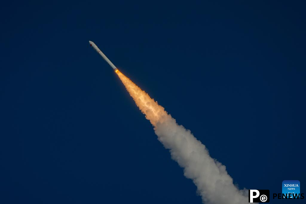 Chinese rocket launches 5 satellites into space