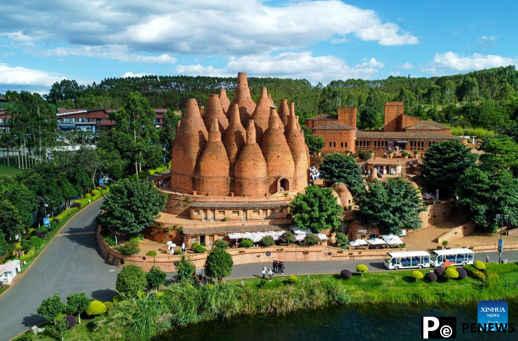 Tourist attraction themed on culture, art gains popularity in SW China