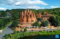 Tourist attraction themed on culture, art gains popularity in SW China