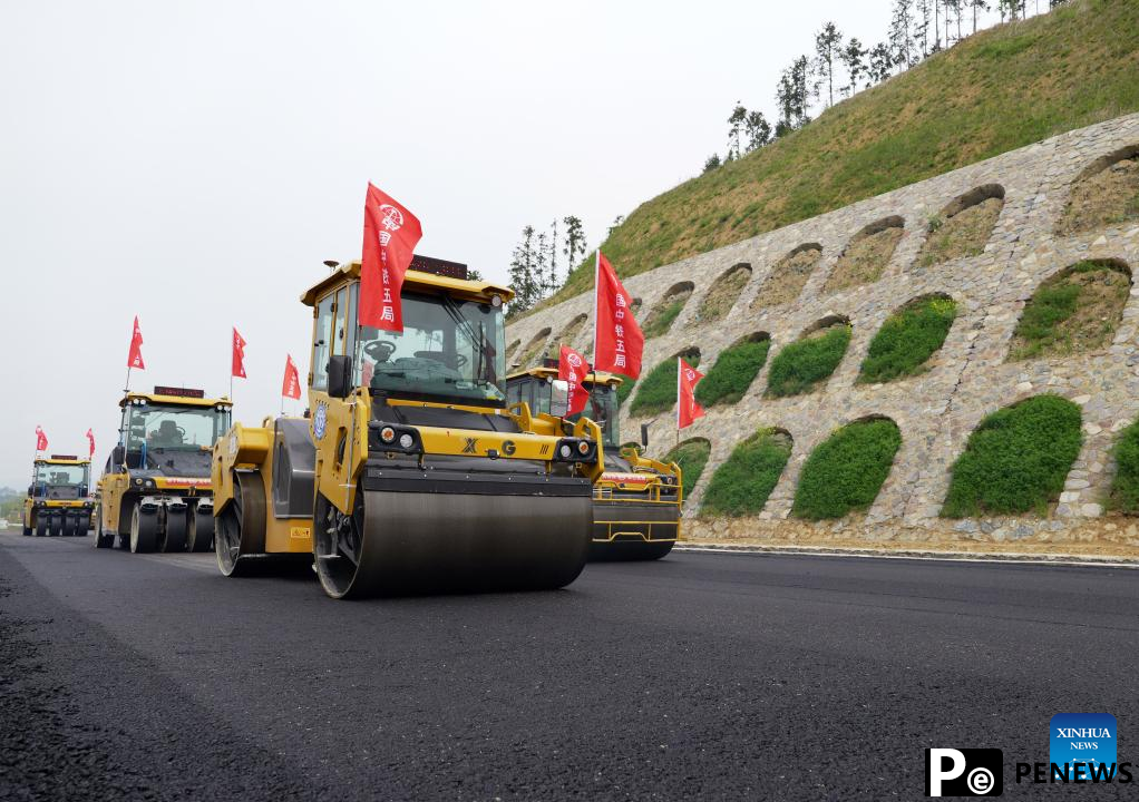 Intelligent level of traditional industries in C China upgraded with application of technologies