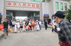 China-Vietnam border tourism booms in S China's Guangxi