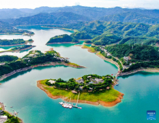 Scenery of Yinghu Lake scenic spot in Ankang, NW China