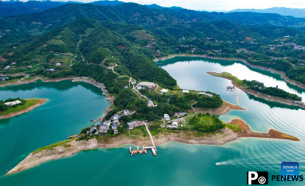 Scenery of Yinghu Lake scenic spot in Ankang, NW China