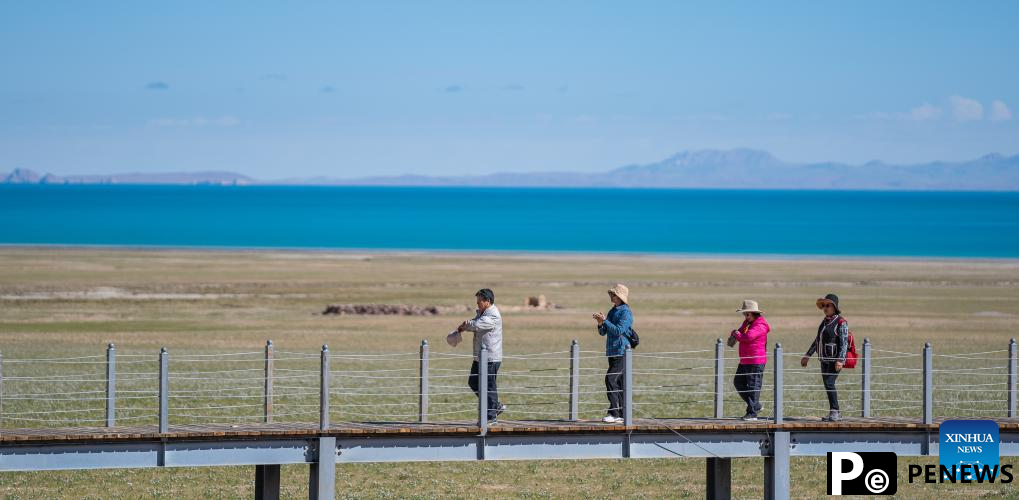 Scenery of Serling Tso Lake in SW China