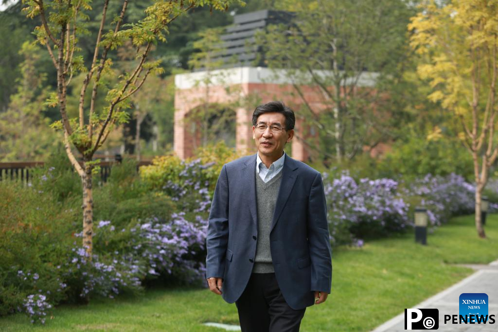 Profile: Xue Qikun, a pioneering physicist and tireless innovator