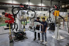 China's manufacturing PMI remains flat in June