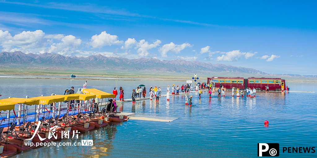 Stunning summer scenery of “Mirror of the Sky” in NW China’s Qinghai